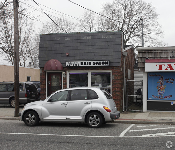 12 Broadway, Rocky Point, NY for sale - Primary Photo - Image 1 of 4