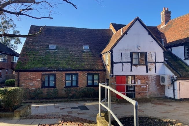 2 The Courtyard, Denmark Street, Wokingham to rent Building Photo- Image 1 of 4