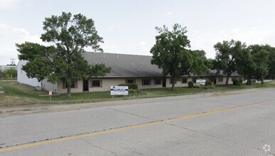 21340 N Brady St, Davenport, IA for sale Primary Photo- Image 1 of 1