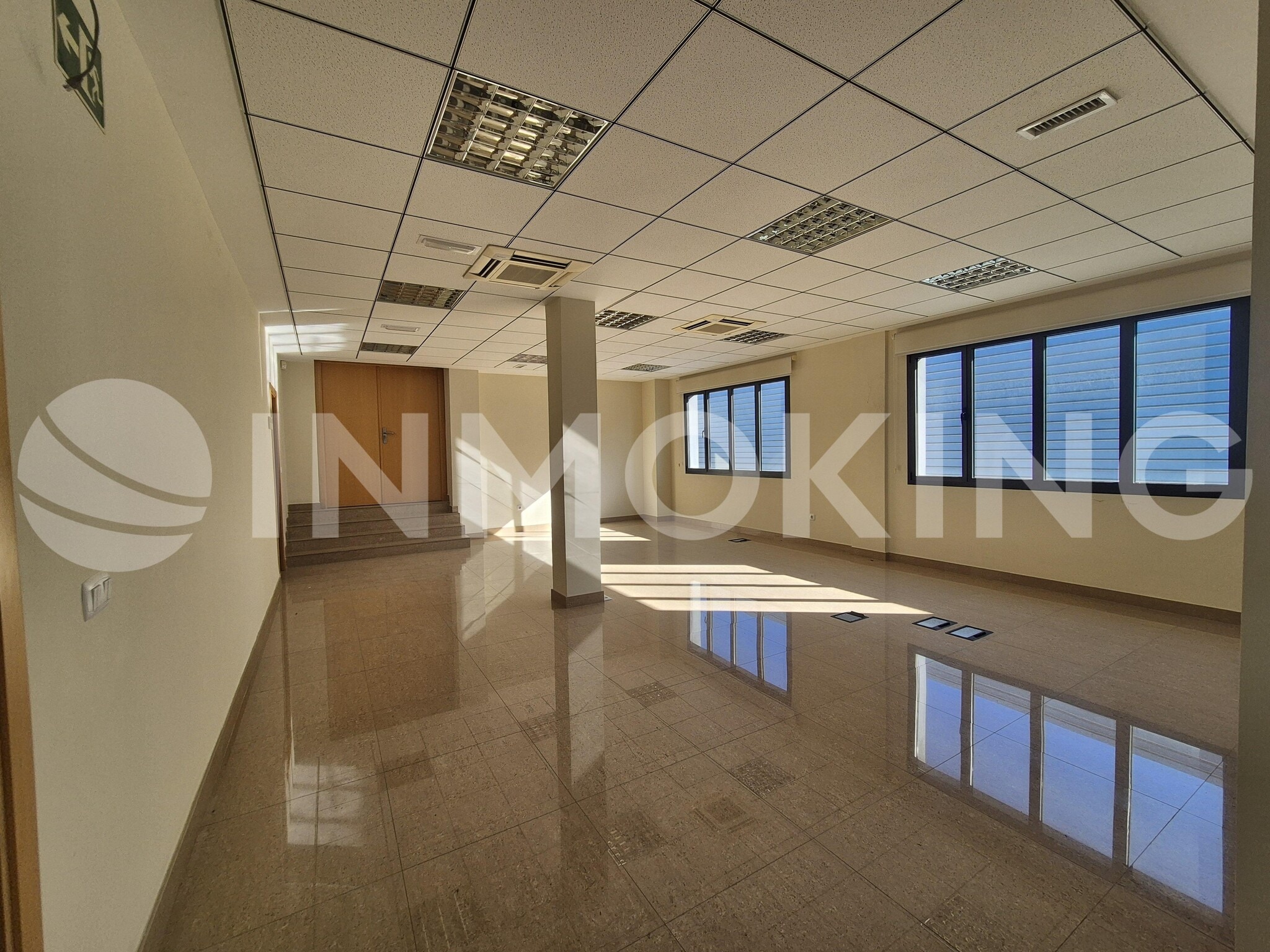 Industrial in Alzira, Valencia to rent Interior Photo- Image 1 of 11