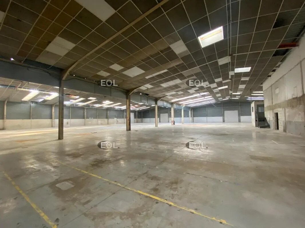 Light Industrial in Neuilly-sur-Marne to rent Building Photo- Image 1 of 13