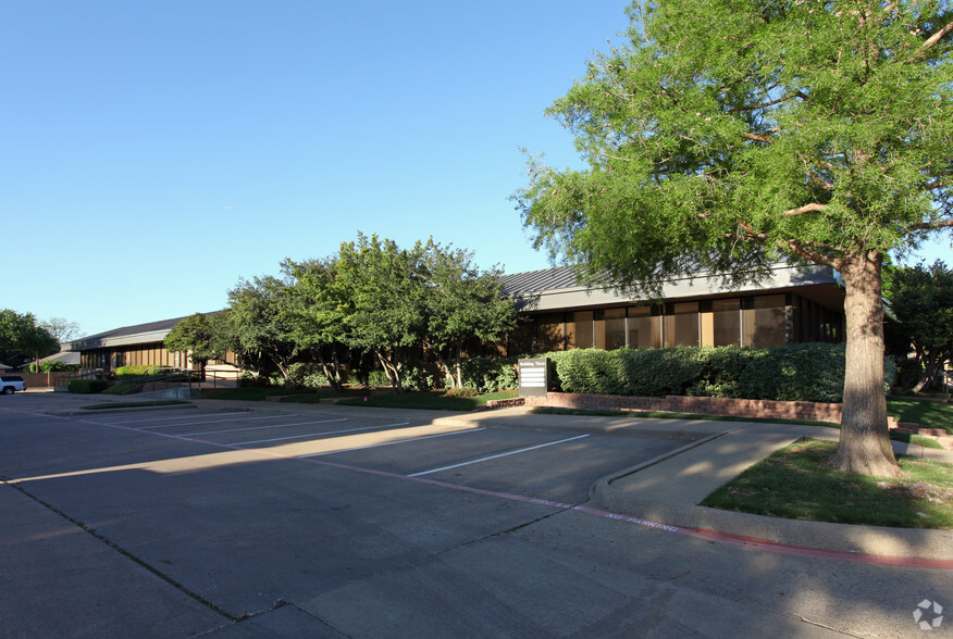 17000 Preston Rd, Dallas, TX for sale - Primary Photo - Image 1 of 26