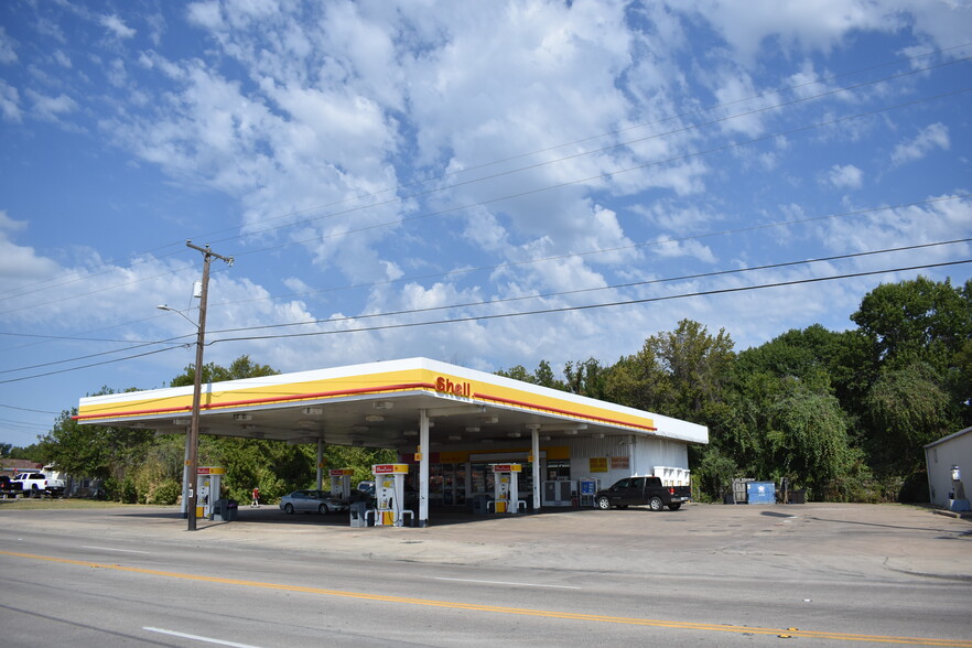 Shell/Valero Portfolio in Texas portfolio of 2 properties for sale on LoopNet.co.uk - Building Photo - Image 3 of 8