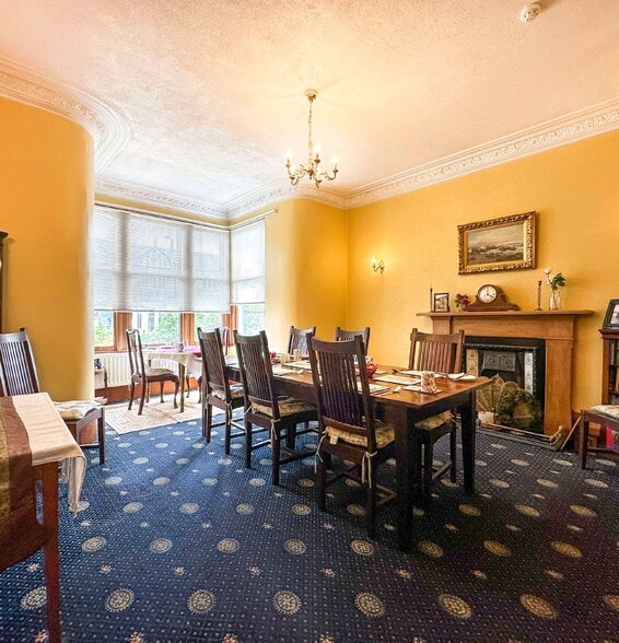 Woodside Av, Grantown On Spey for sale - Interior Photo - Image 3 of 14
