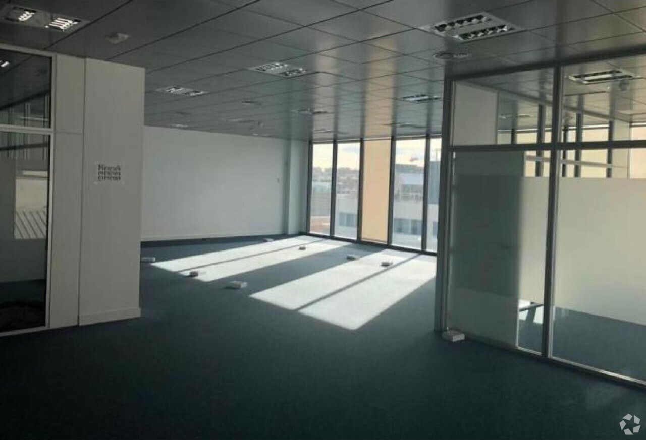 Office in Madrid, Madrid to rent Interior Photo- Image 1 of 1