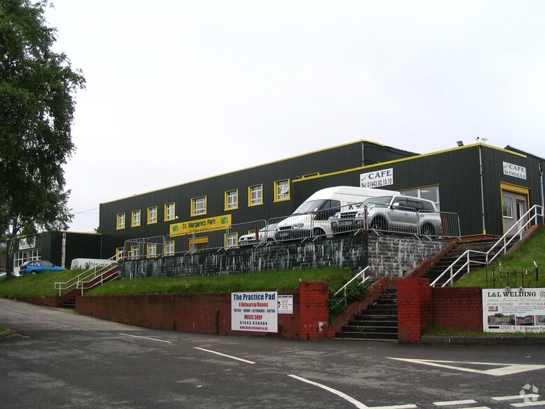 Pengam Rd, Aberbargoed to rent - Building Photo - Image 2 of 16