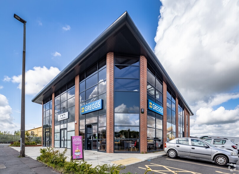 3 Crabtree St, Blackburn to rent - Building Photo - Image 2 of 3