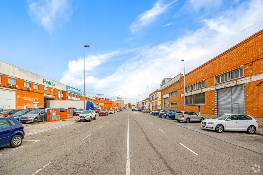 257 Carretera del Mig, L'Hospitalet de Llobregat, Barcelona for sale - Building Photo - Image 3 of 4