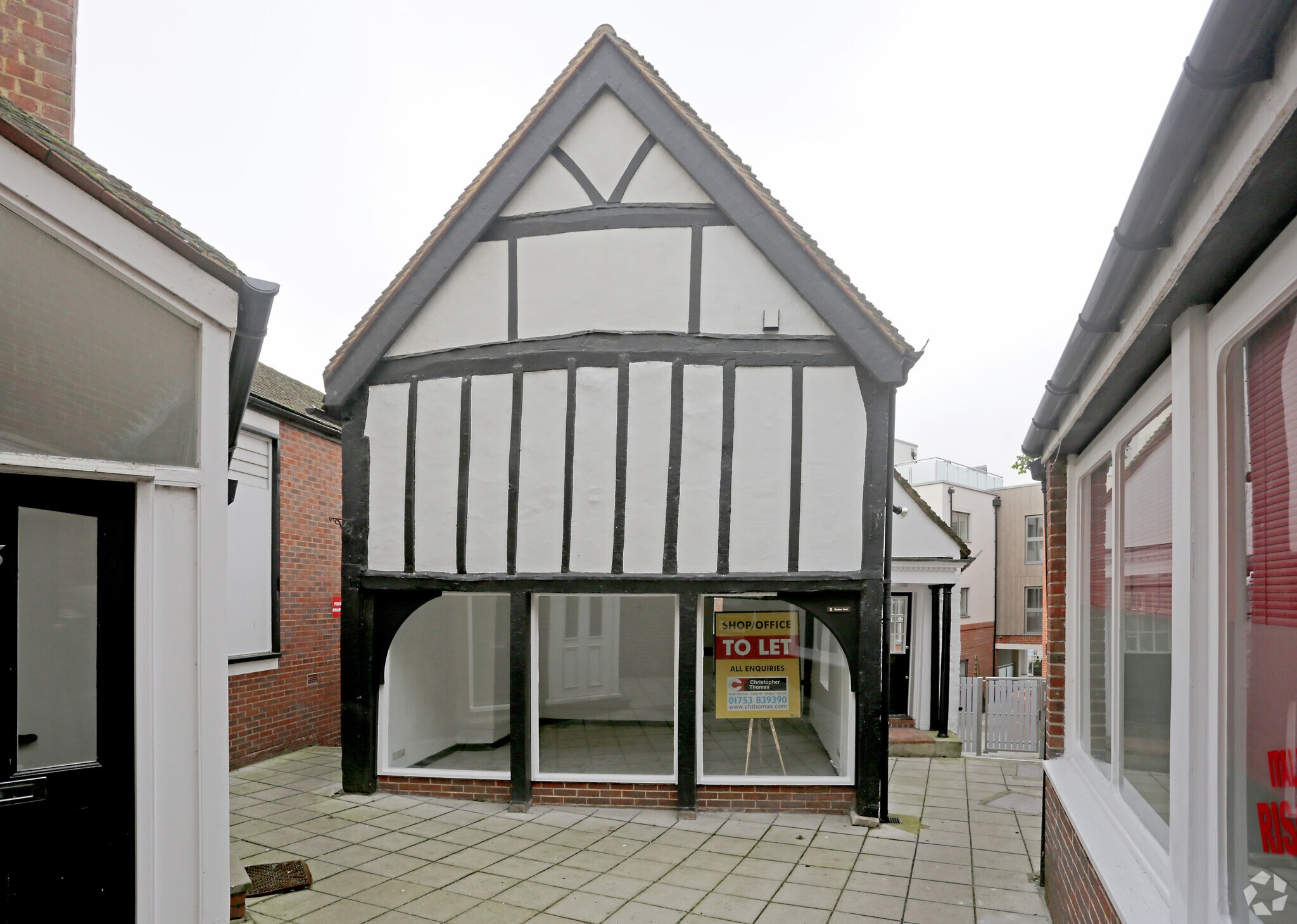 2 Curfew Yard, Windsor for sale Primary Photo- Image 1 of 1