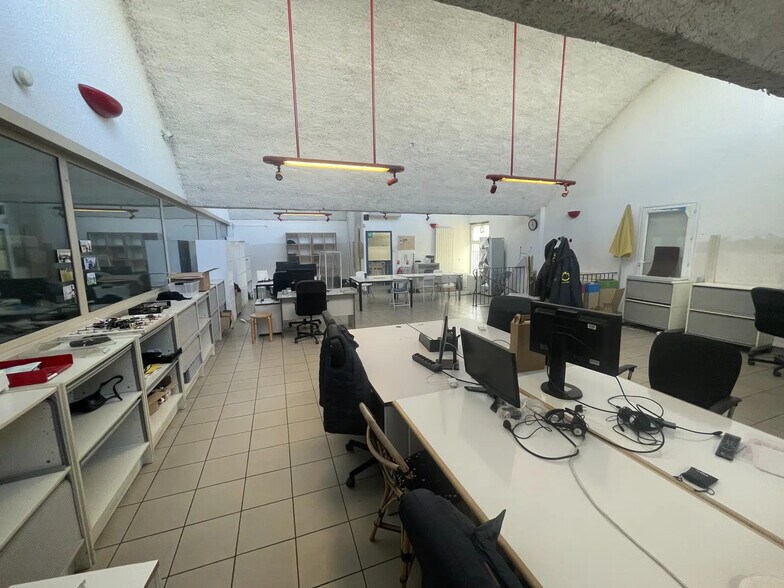 Light Industrial in Bobigny to rent - Interior Photo - Image 1 of 1