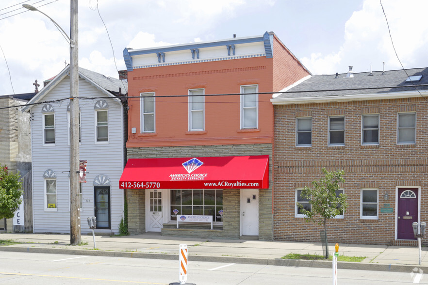 325 W Main St, Carnegie, PA for sale - Building Photo - Image 1 of 1