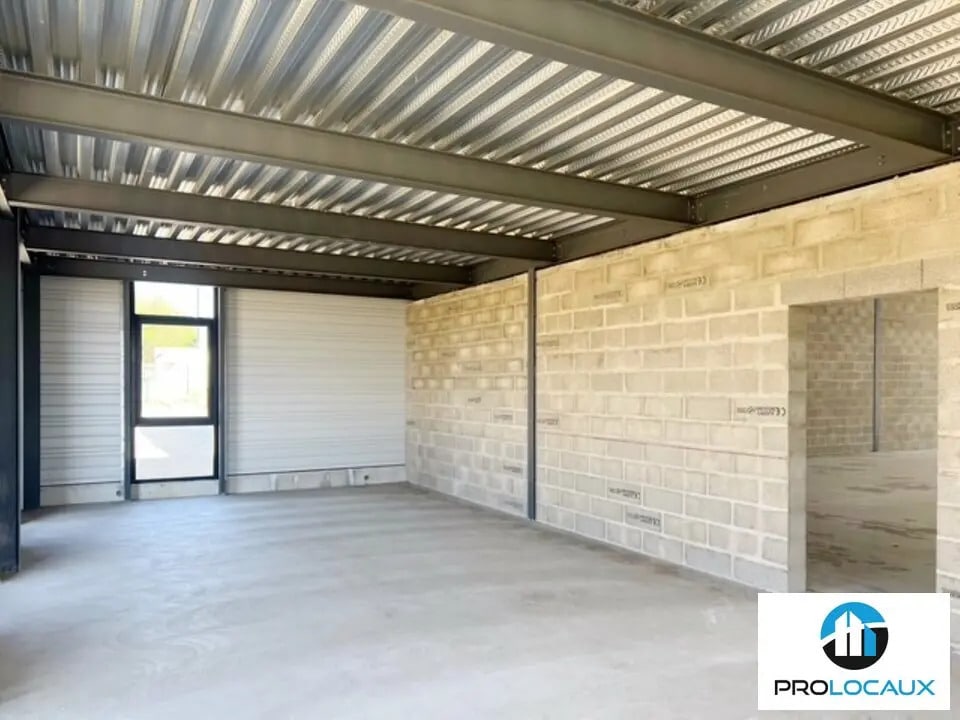 Location Local d'activités 386 m² - Photo 1