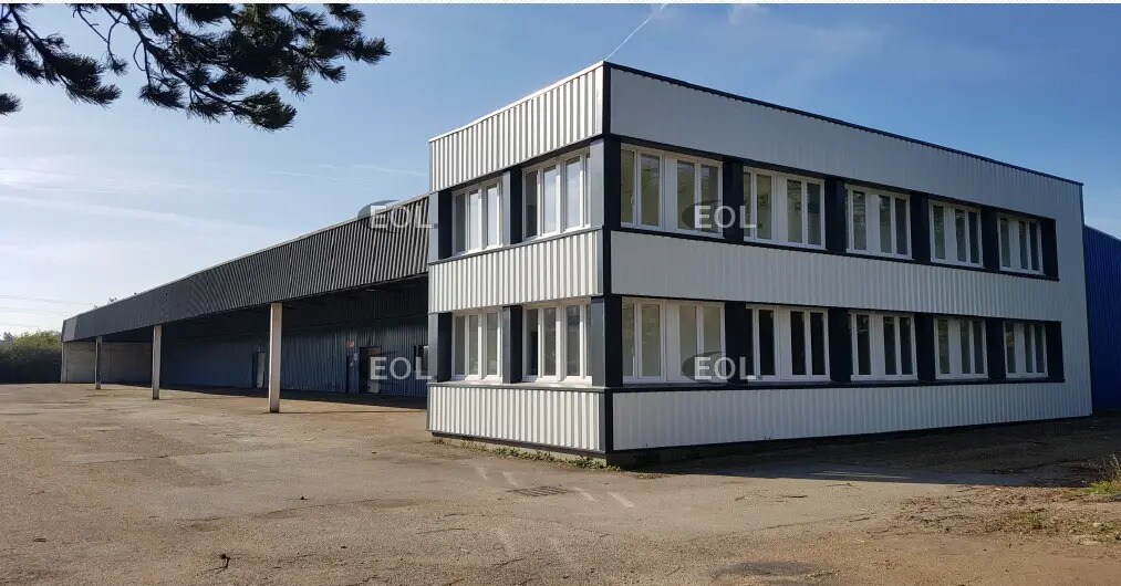 Industrial in Coignières to rent Building Photo- Image 1 of 4