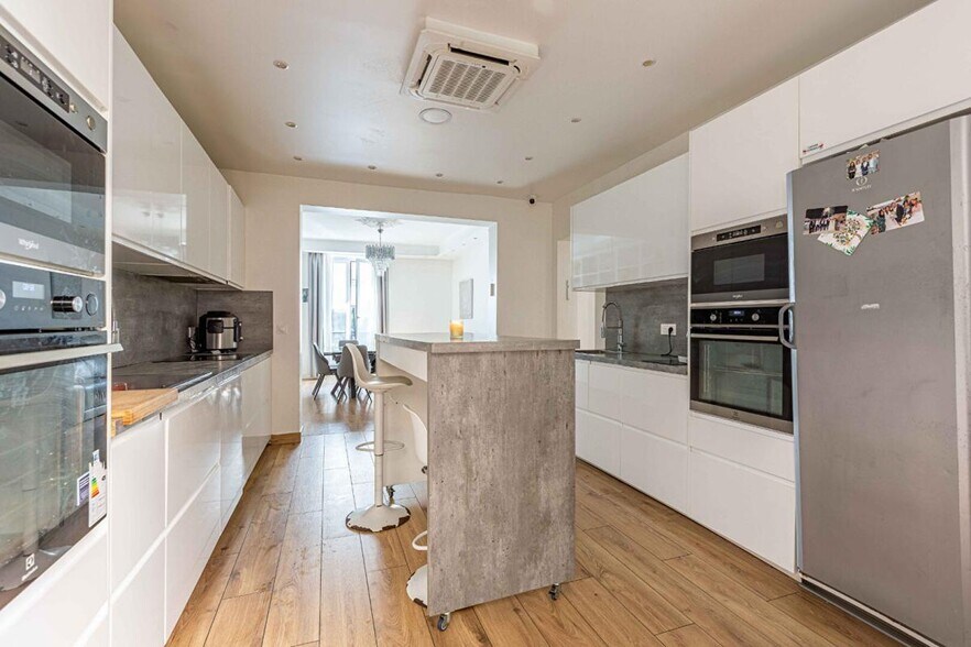 Build-to-Rent in Neuilly-sur-Seine for sale - Building Photo - Image 3 of 8