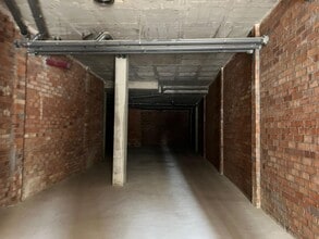 Retail in Vilanova i la Geltrú, Barcelona to rent Interior Photo- Image 2 of 2