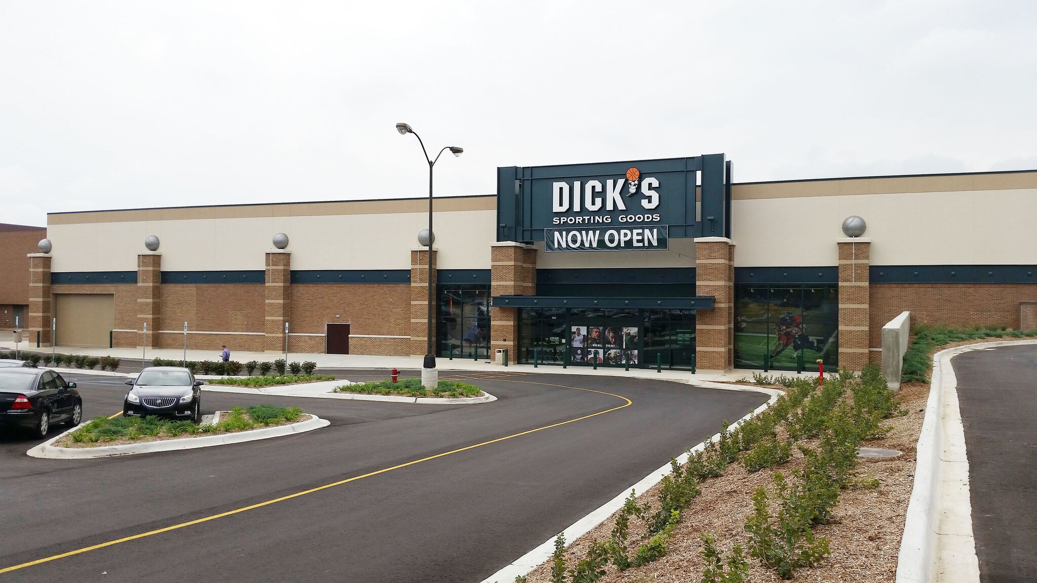 300 W 14 Mile Rd, Troy, MI for sale Building Photo- Image 1 of 1