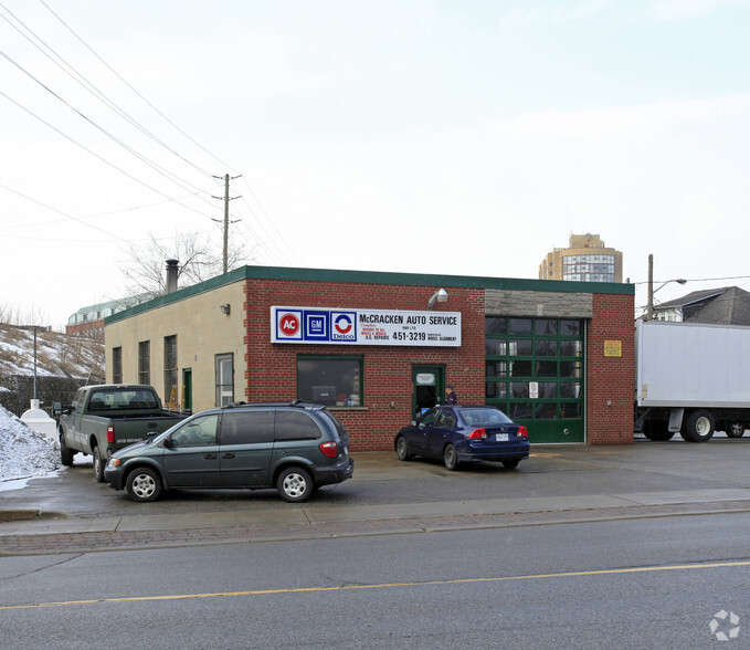 21 Union St, Brampton, ON for sale - Building Photo - Image 2 of 29