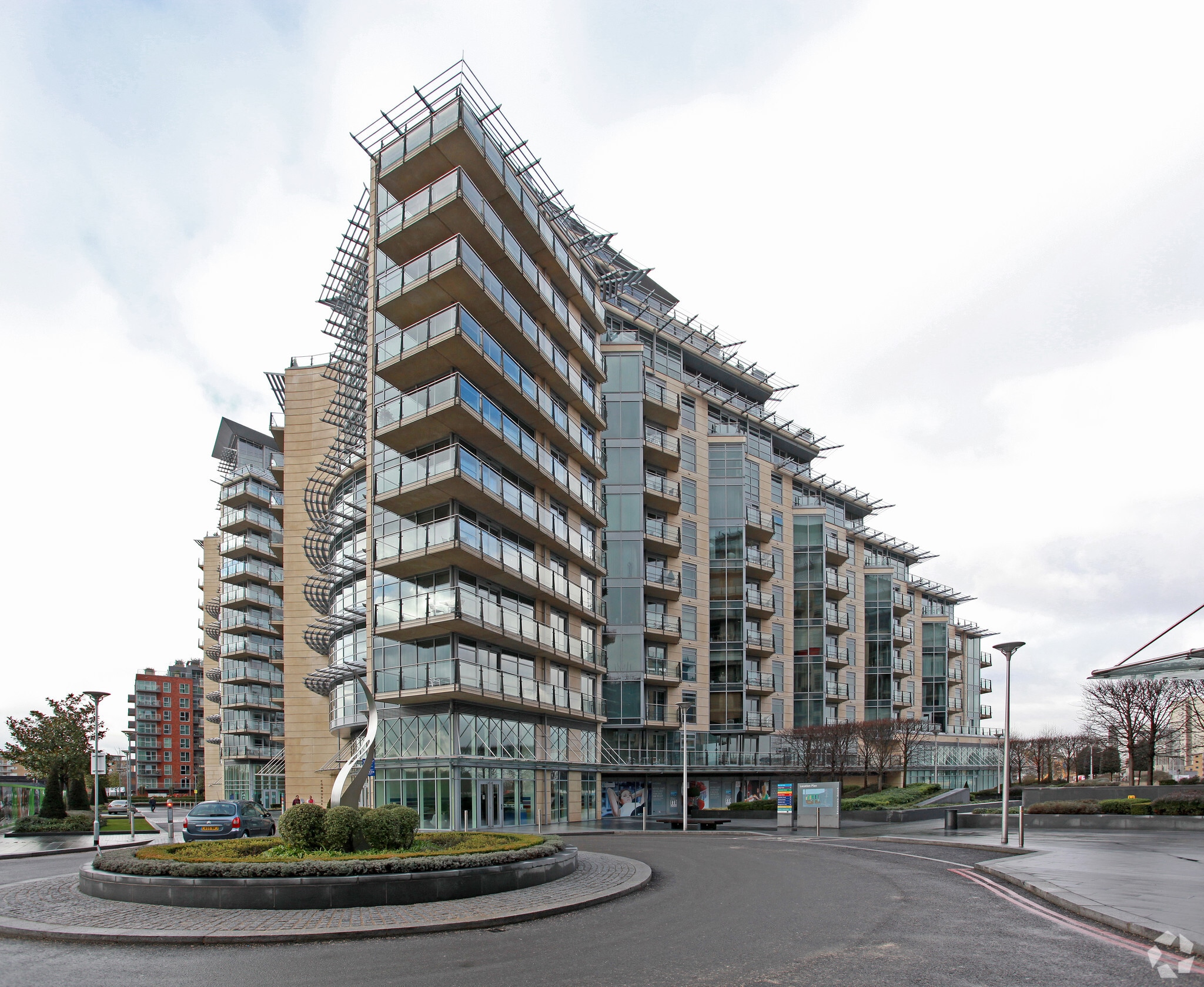 36-37 Juniper Dr, London for sale Primary Photo- Image 1 of 1