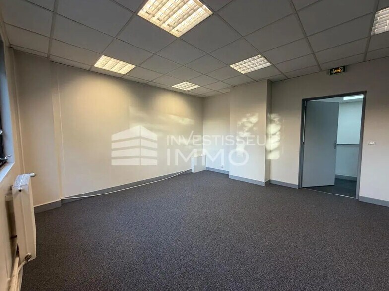 Office in Lognes to rent - Interior Photo - Image 2 of 4