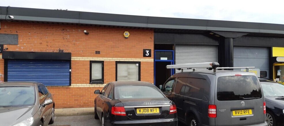 Thompson Rd, Ilford for sale - Primary Photo - Image 1 of 1