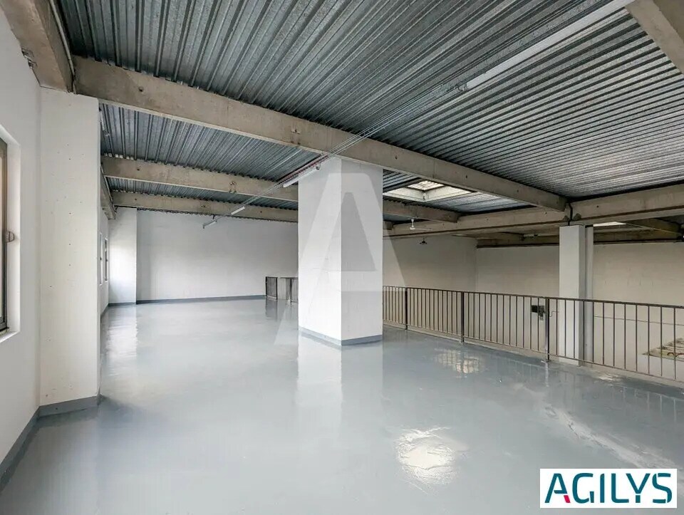 Light Industrial in Lisses to rent Interior Photo- Image 1 of 10