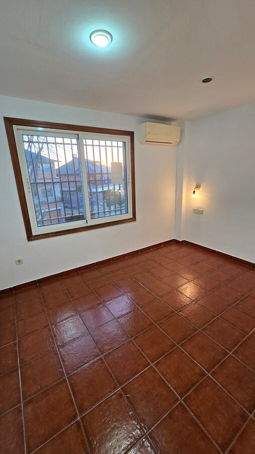 Madrid, MAD 28023 - Unit Puerta A -  - Interior Photo - Image 1 of 12