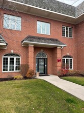 1870 W Winchester Rd, Libertyville, IL for rent Building Photo- Image 1 of 6