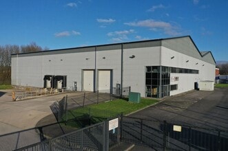 Pilsworth Rd, Heywood to rent Building Photo- Image 2 of 5