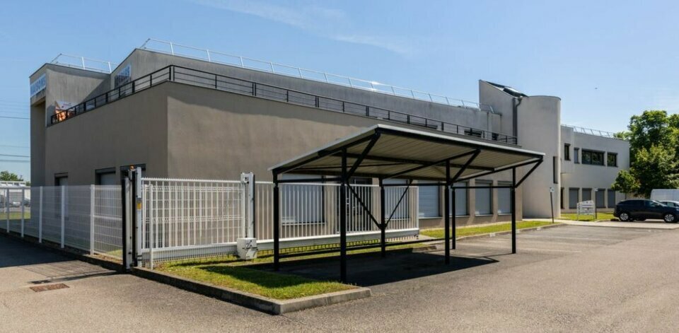 151 B Route De Grenoble, Saint-Priest to rent - Building Photo - Image 2 of 8