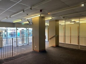 6 Caroline St, Bridgend to rent Interior Photo- Image 2 of 2