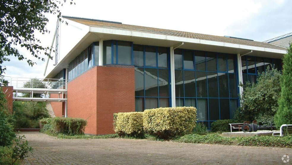 Eight-Six Sandyhill Ln, Ipswich for sale - Primary Photo - Image 1 of 1