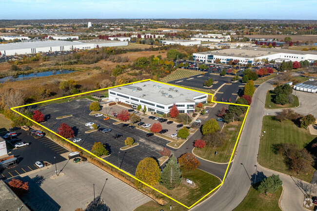 More details for 1391 Corporate Dr, Mchenry, IL - Office for Sale