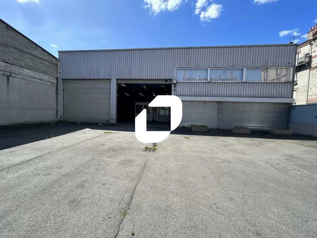 Office in Aubervilliers to rent Building Photo- Image 1 of 12