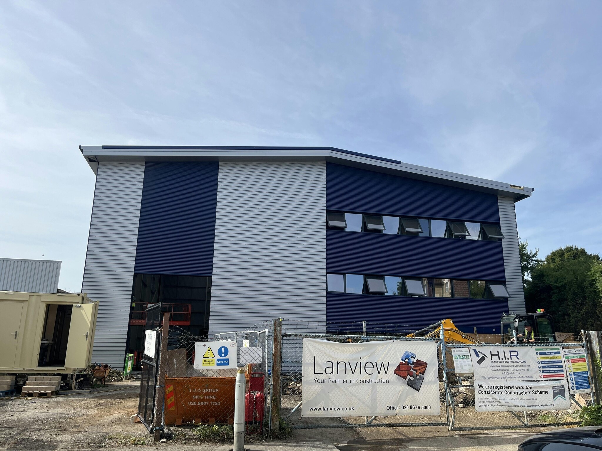 Station Road Approach, Waltham Cross to rent Building Photo- Image 1 of 6