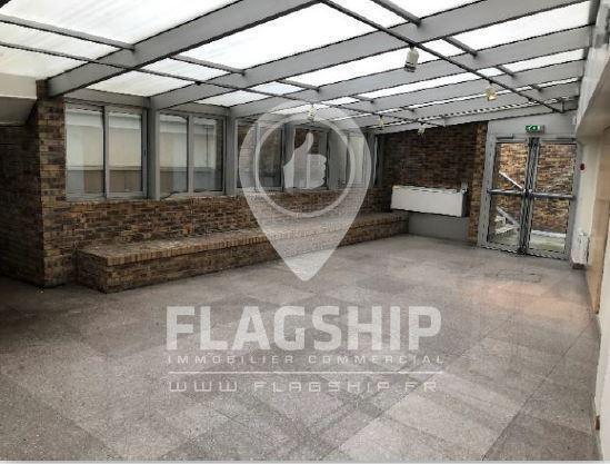 Retail in Aubervilliers to rent Building Photo- Image 1 of 6