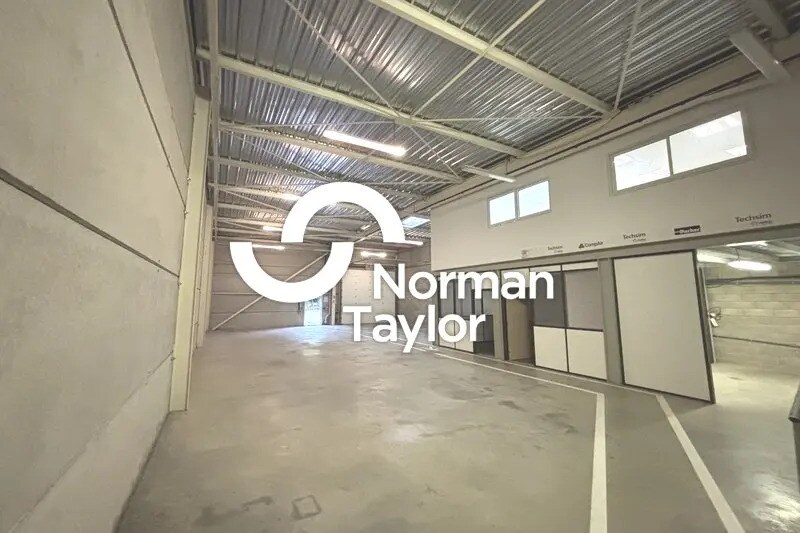 Light Industrial in Montpellier to rent Interior Photo- Image 1 of 7