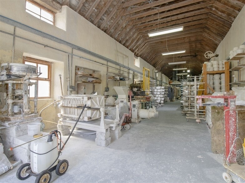 Vacant Retail Unit (Formerly The Tain Pottery), Tain for sale - Building Photo - Image 3 of 17