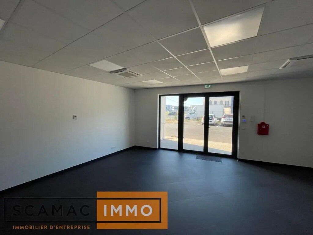 Location Bureaux 144 m² - Photo 1