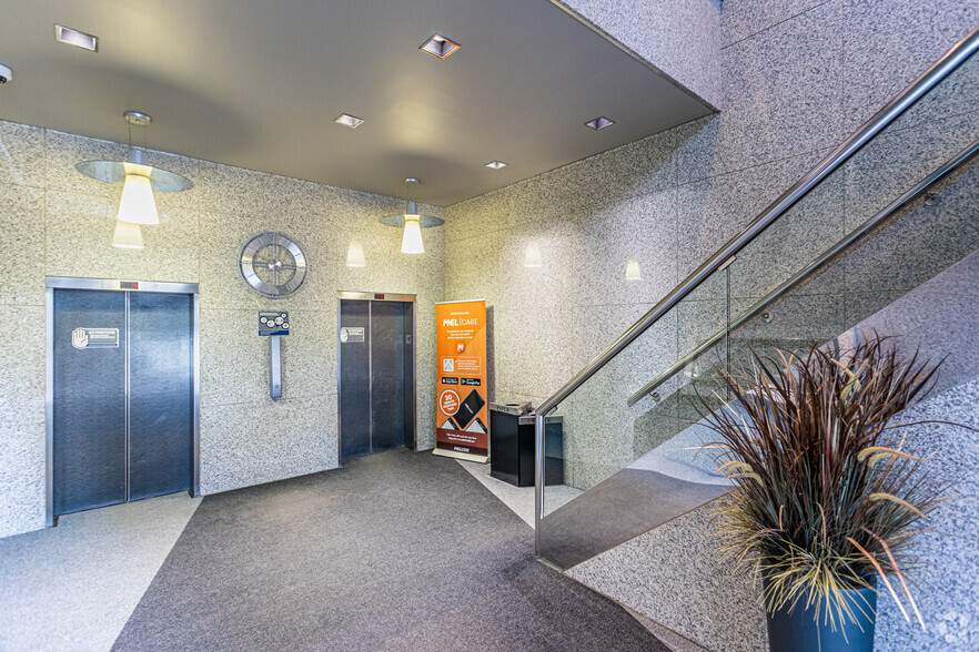 10310-10320 Jasper Ave NW, Edmonton, AB for rent - Lobby - Image 3 of 11