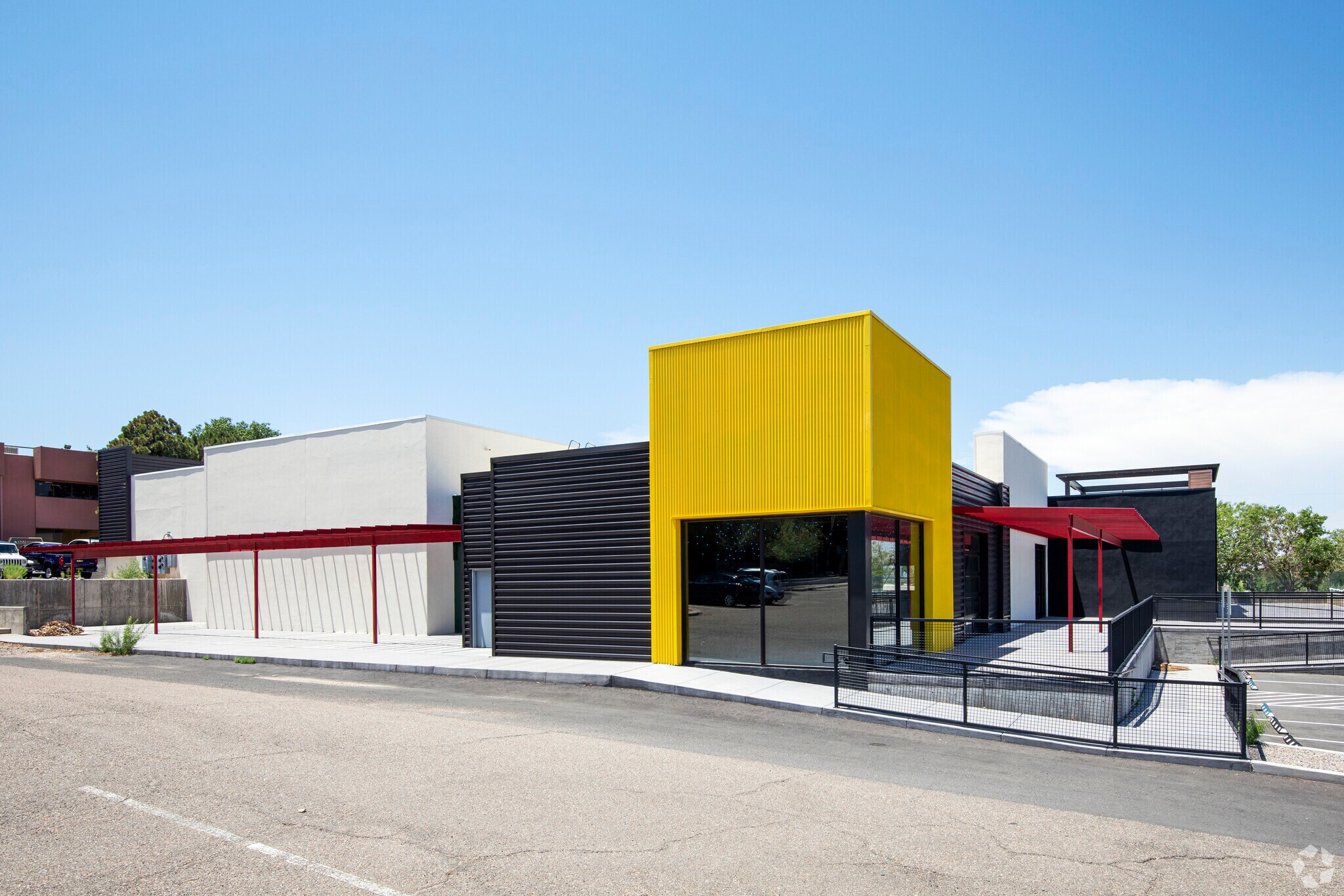 2500 Yale Blvd SE, Albuquerque, NM to rent Primary Photo- Image 1 of 34