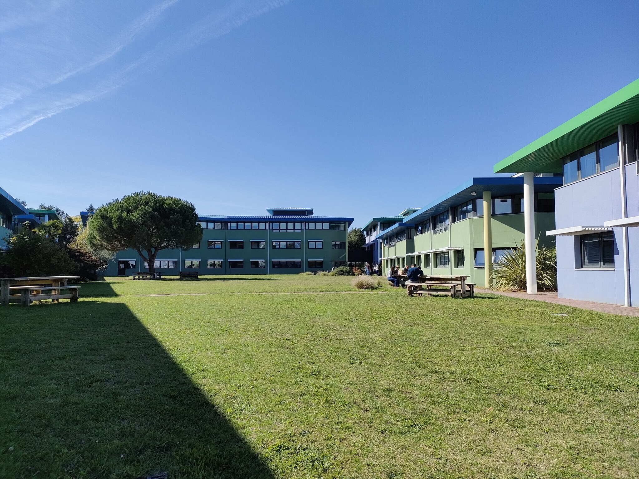 4 Voie Romaine, Canéjan to rent Building Photo- Image 1 of 17