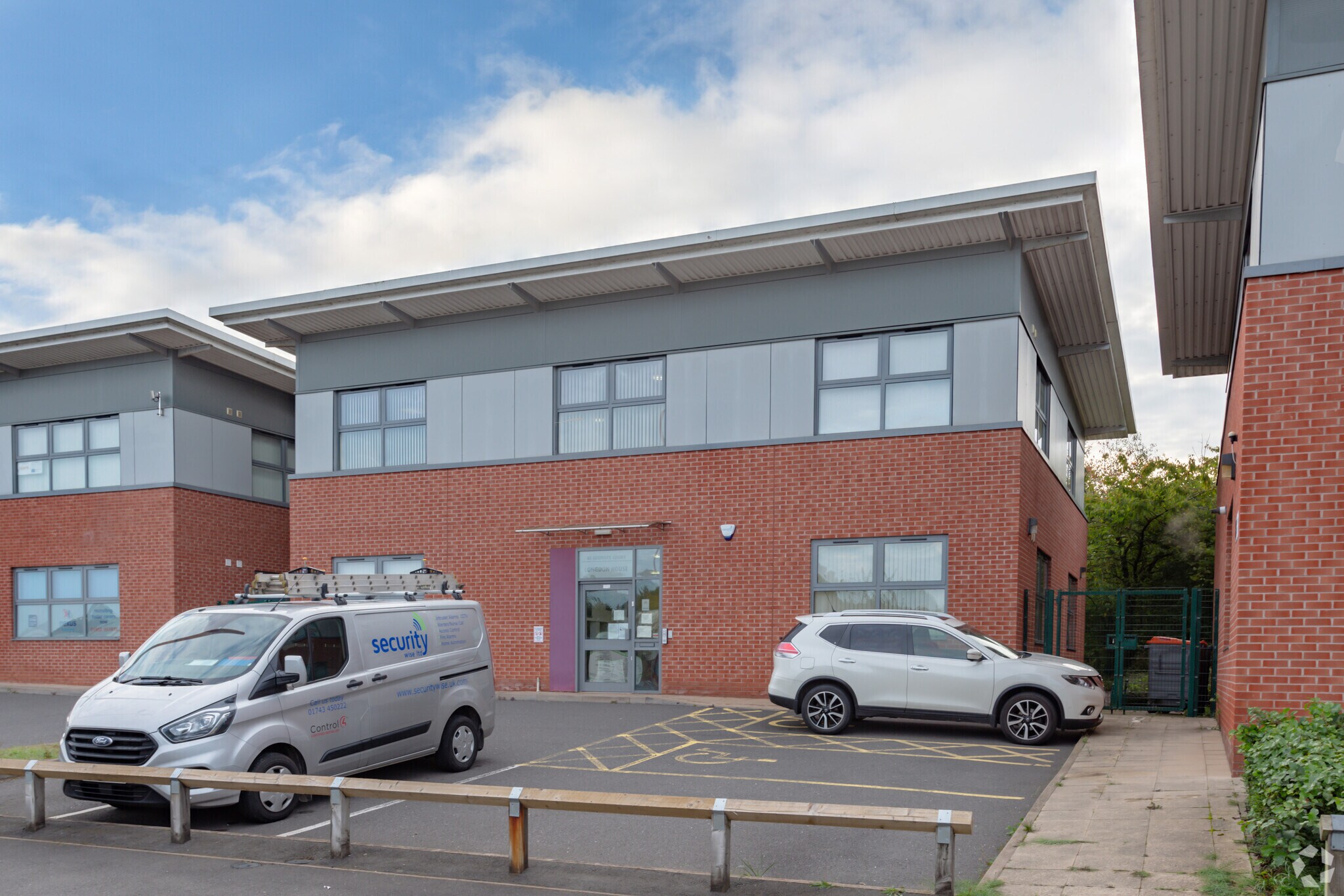 St Georges Rd, Telford for sale Primary Photo- Image 1 of 1