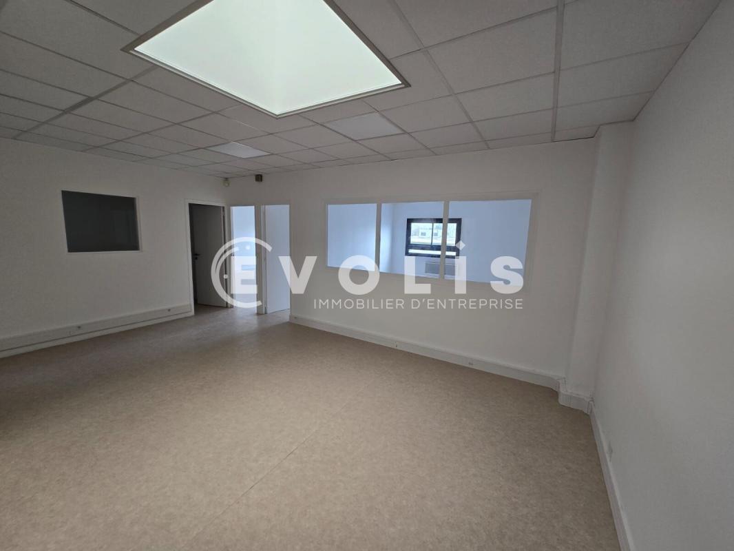 Office in Brétigny-sur-Orge to rent Interior Photo- Image 1 of 8