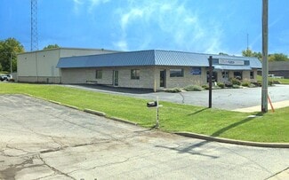 More details for 1375 S Eastwood Dr, Woodstock, IL - Industrial for Sale