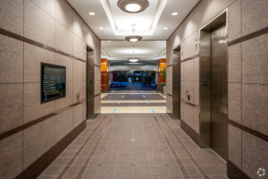 2277 Plaza Dr, Sugar Land, TX for rent - Lobby - Image 3 of 7