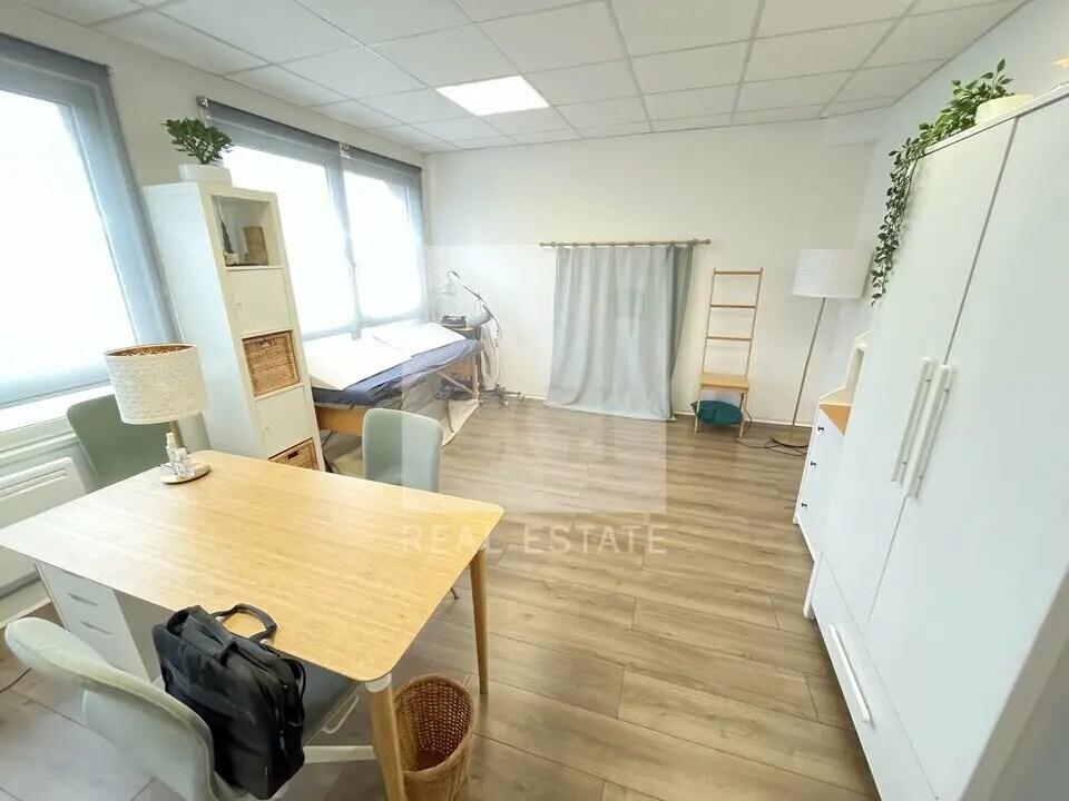 Build-to-Rent in Champagne-au-Mont-d'Or for sale Interior Photo- Image 1 of 8