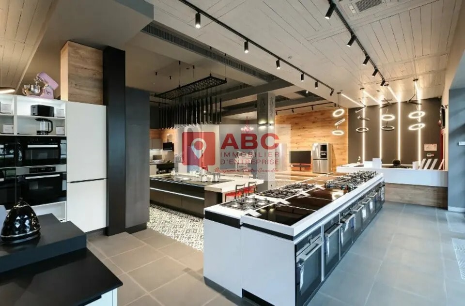 Location Commerce 425 m² - Photo 1