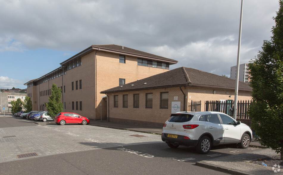 1 Gairbraid Av, Glasgow for rent - Building Photo - Image 2 of 3