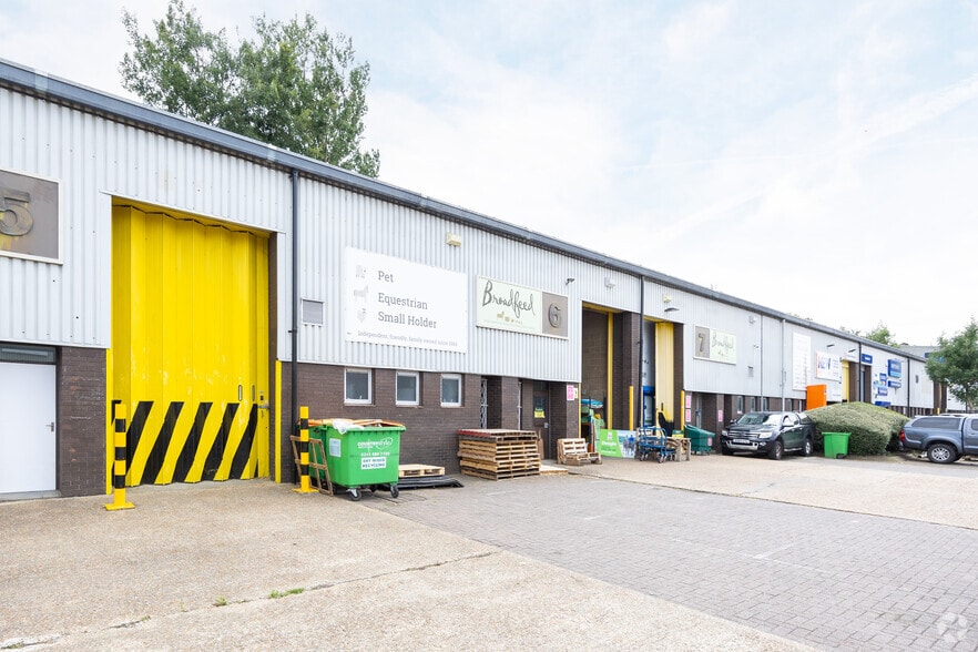 Longfield Rd, Tunbridge Wells to rent - Building Photo - Image 2 of 9