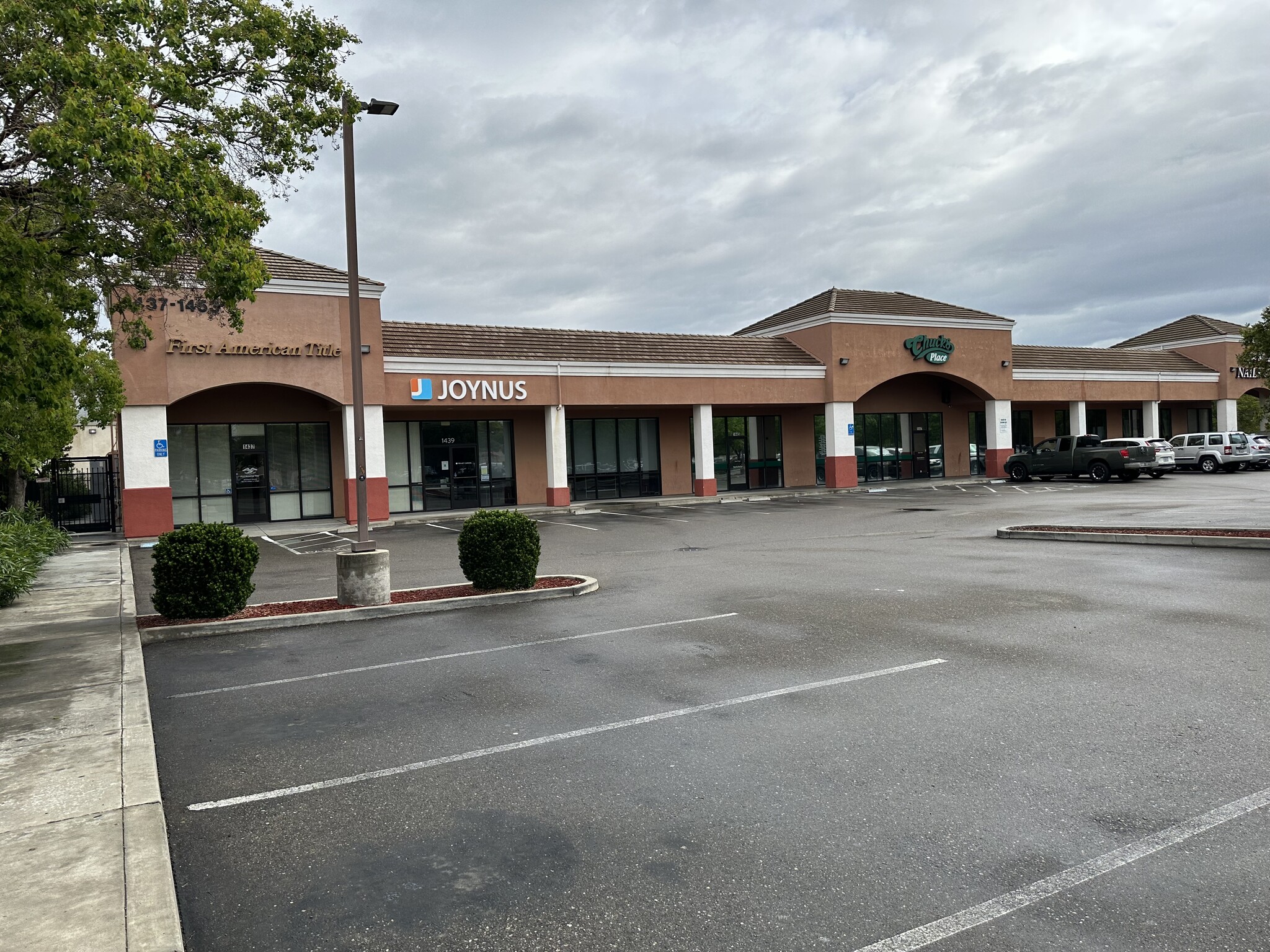 250 Commerce Ave, Manteca, CA for rent Building Photo- Image 1 of 3